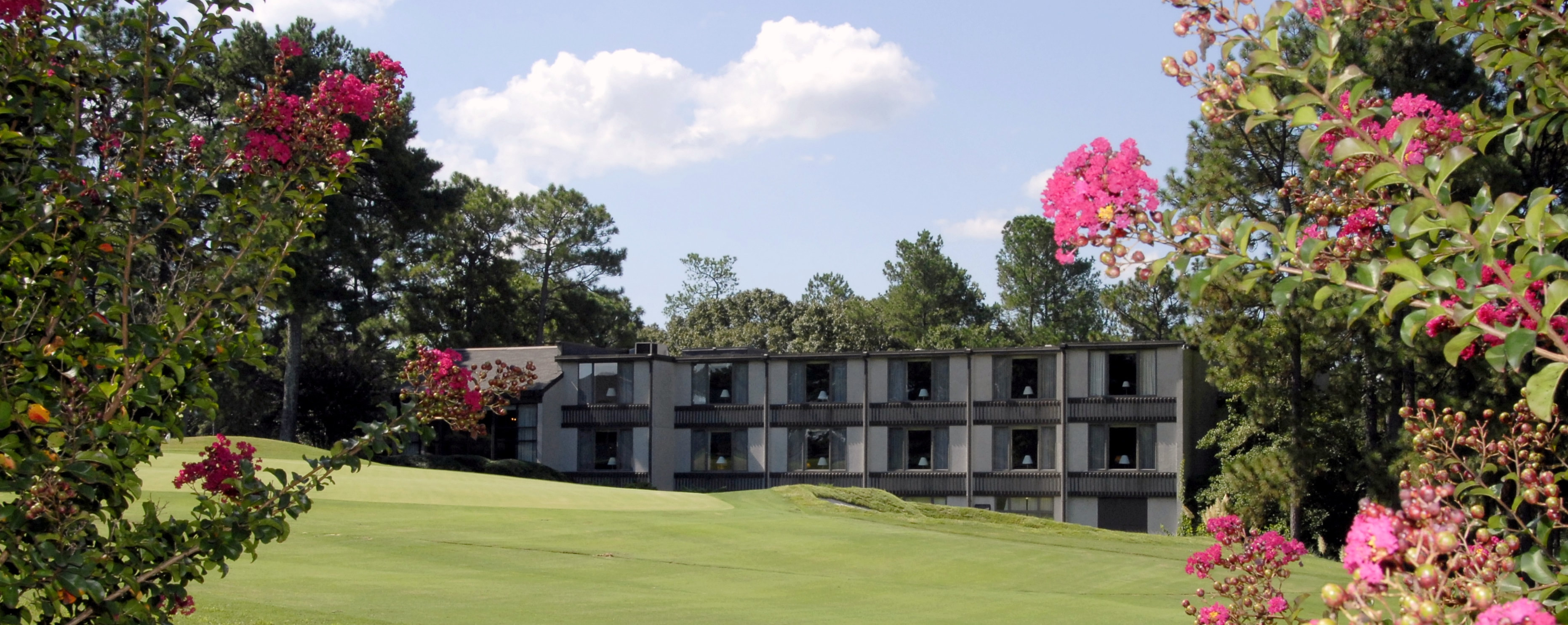 Inn at Houndslake